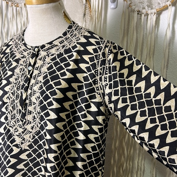 Dolma Black And Beige Silk Long Sleeve Embroidered Tunic Top Size Large - Picture 2 of 10
